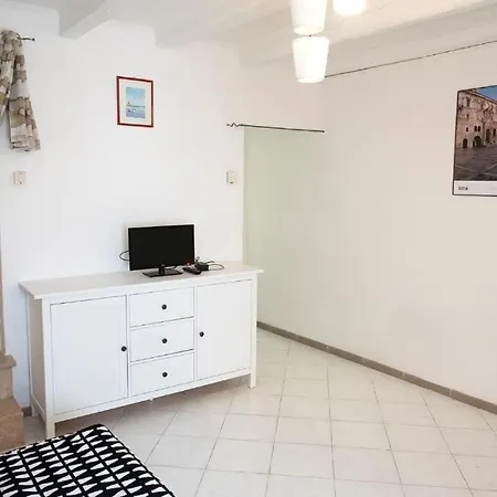 아파트 Delizioso Bilocale Lungo La Celebre Costarella, - N141